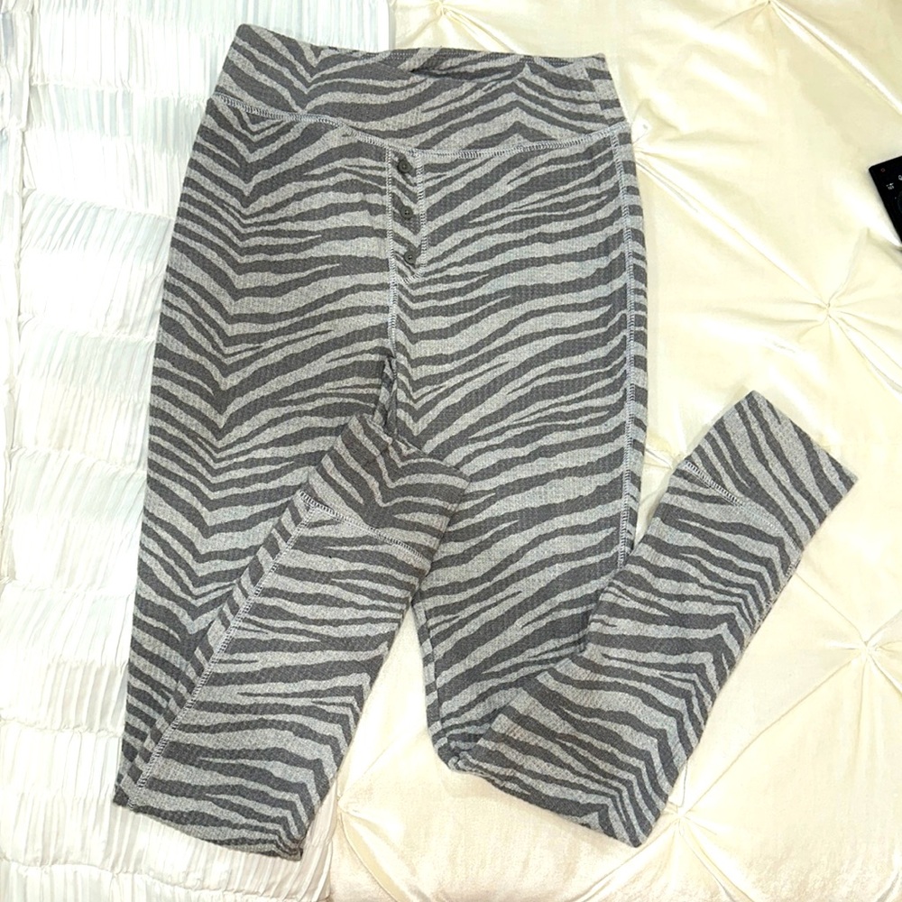 Aerie Grey Zebrq Soft jogger PJ Pants, size S